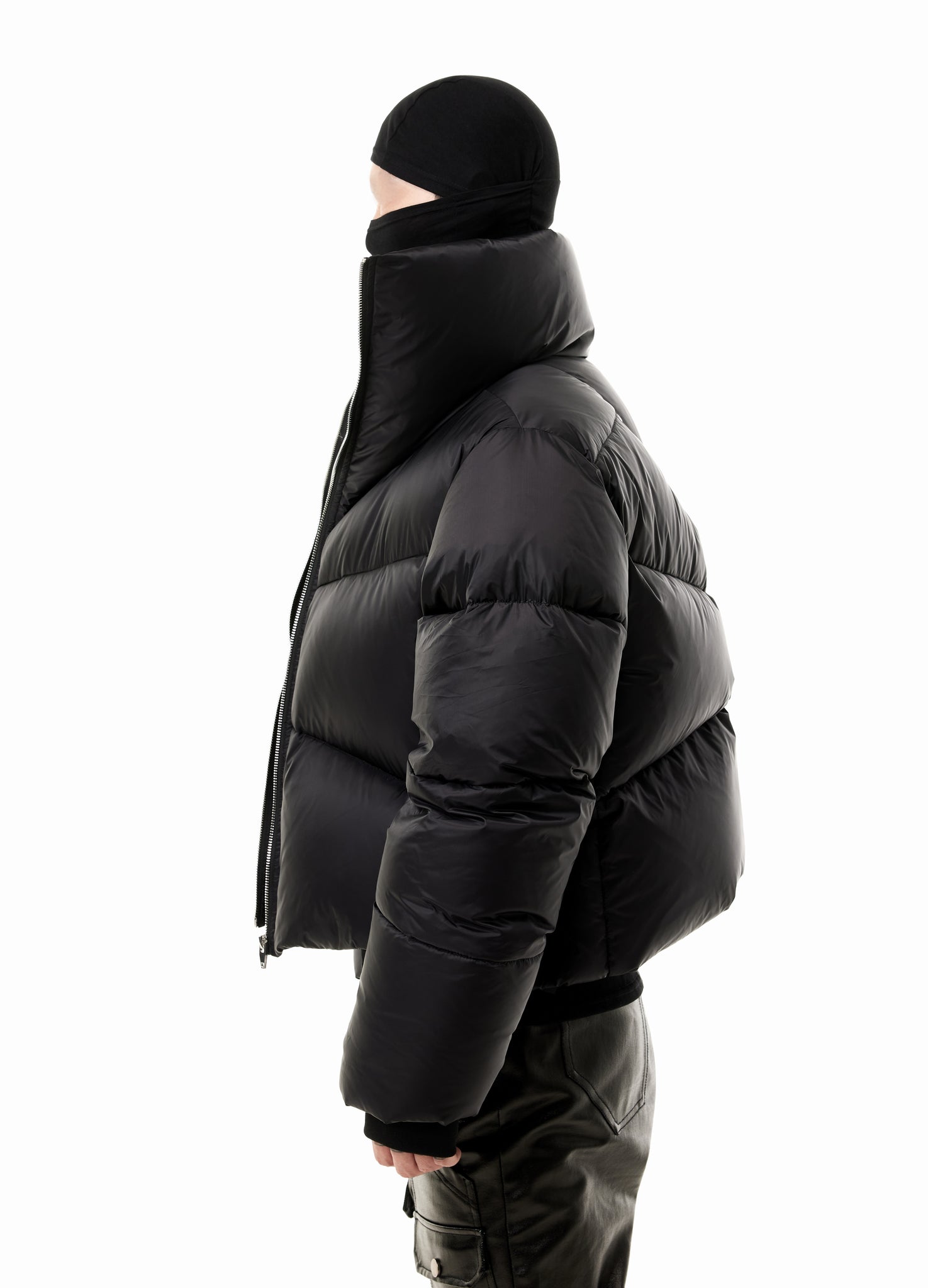 SHADOW HIGH-COLLAR DOWN JACKET